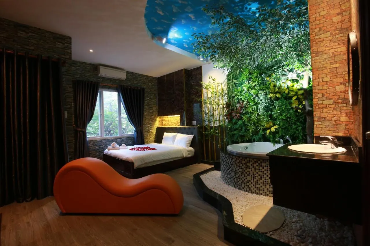 러브호텔 Lotus Hotel The Cupid Room 다낭 베트남