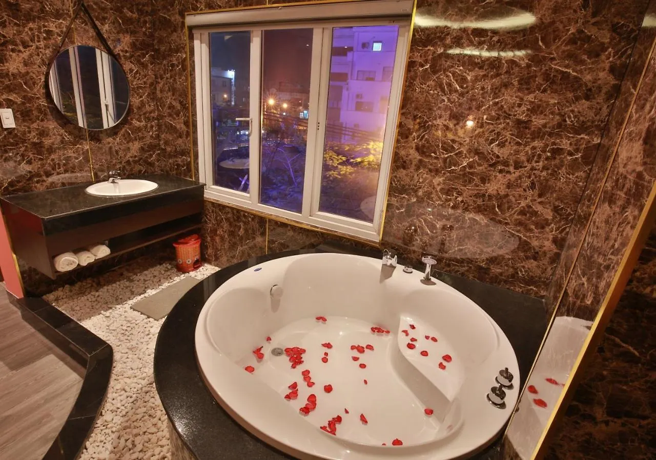 Lotus Hotel The Cupid Room 다낭