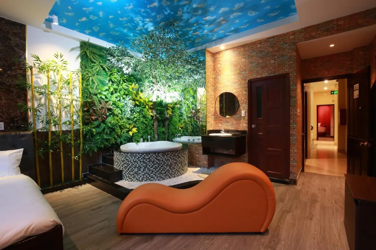 러브호텔 Lotus Hotel The Cupid Room 다낭