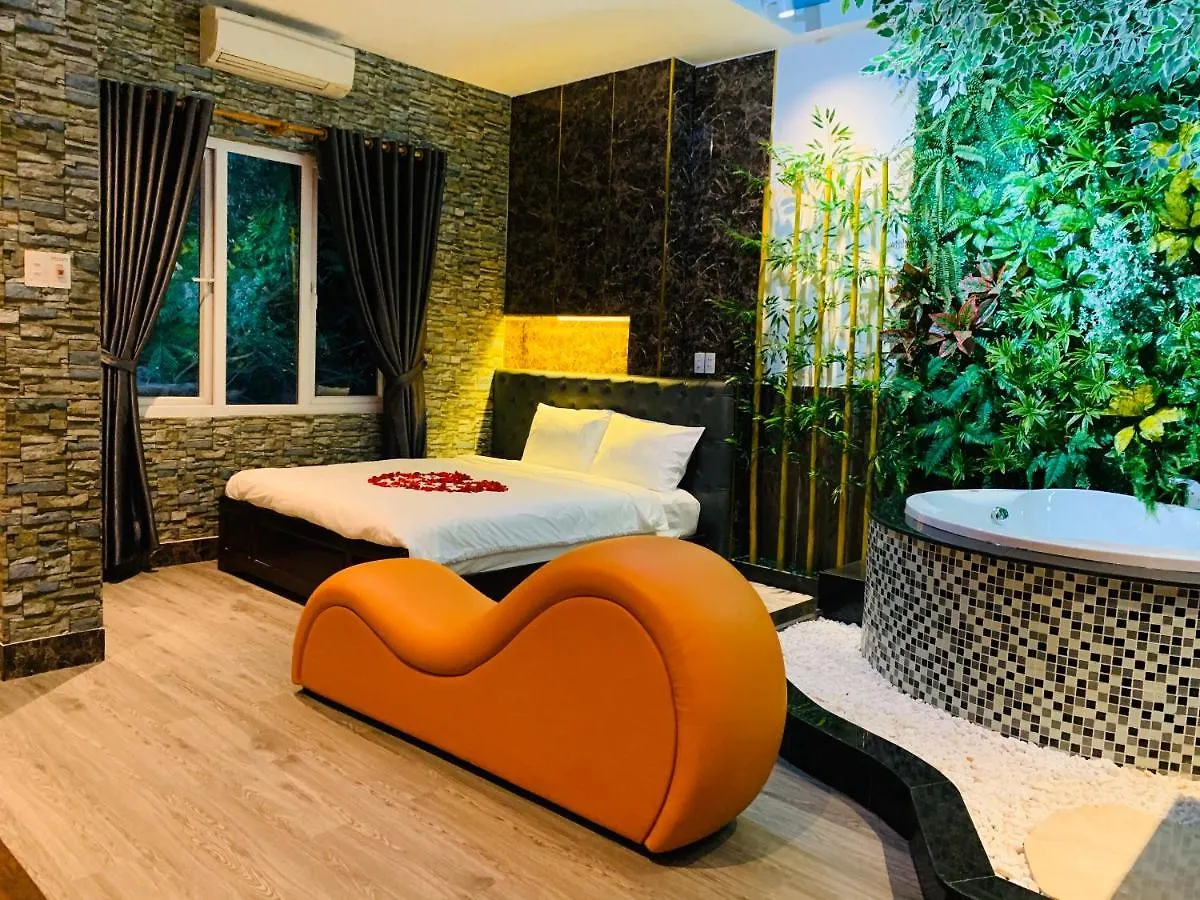 러브호텔 Lotus Hotel The Cupid Room 다낭