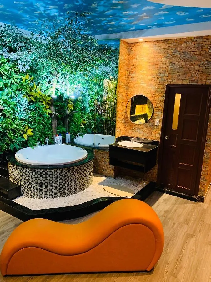 러브호텔 Lotus Hotel The Cupid Room 다낭