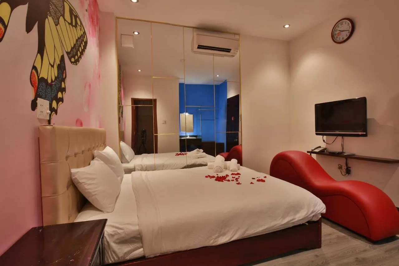 Lotus Hotel The Cupid Room 다낭 베트남